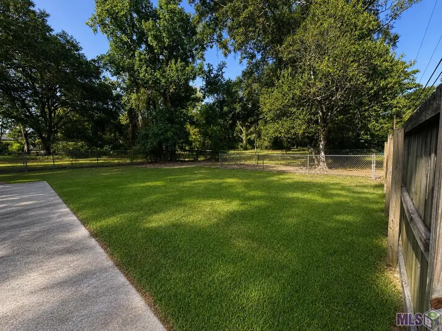215 N River Rd, Denham Springs, LA 70726 - #3