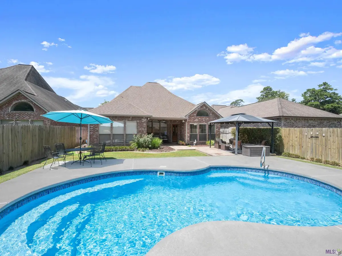30786 La Madeline Ct, Denham Springs, LA 70726 - #1