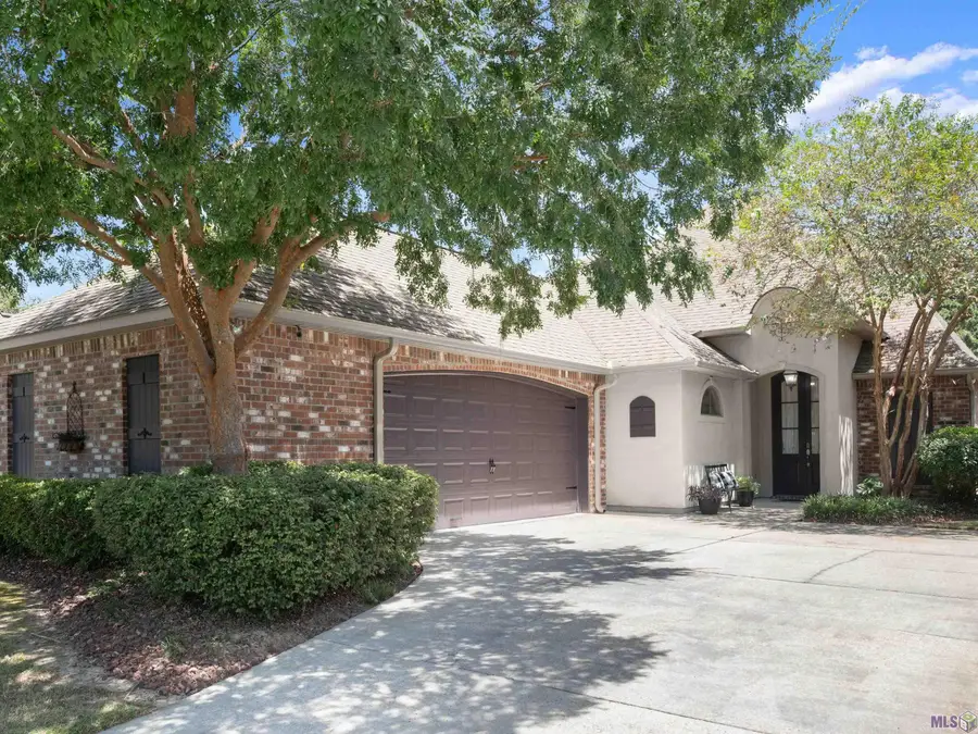 30786 La Madeline Ct, Denham Springs, LA 70726 - #2