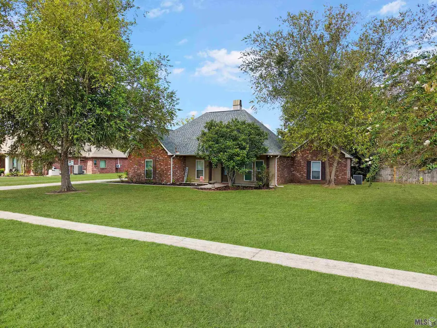 16428 Ole Homestead Ln, Prairieville, LA 70769 - #2