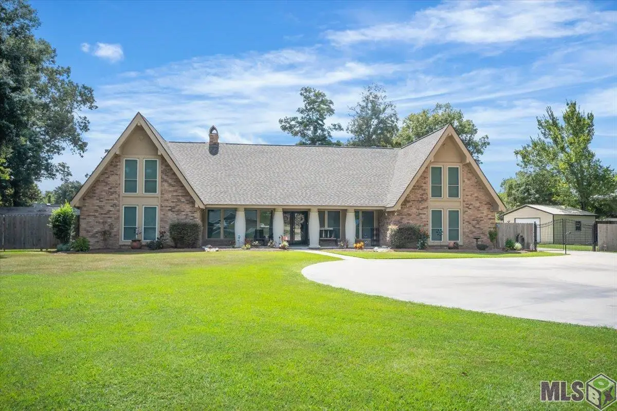 7988 Chaperral Dr, Denham Springs, LA 70726 - #1