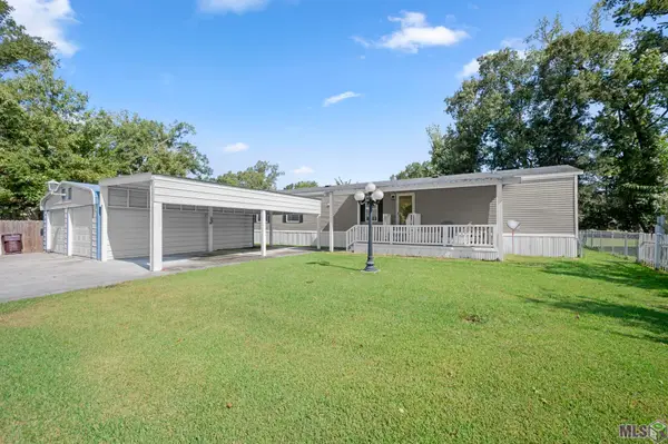32786 Carolee Cir, Denham Springs, LA 70706