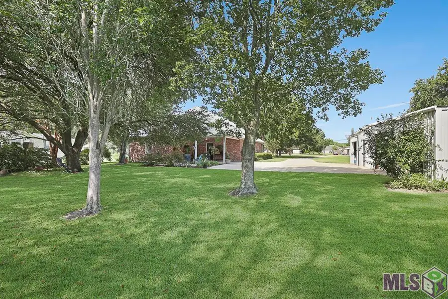 2254 Dibenedetto Ln, Port Allen, LA 70767 - #3