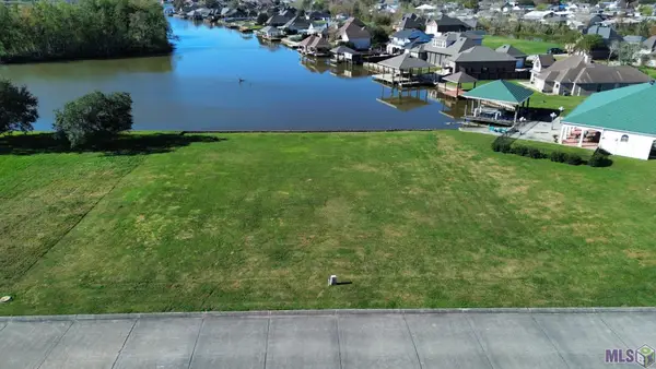 1014 Woodview Ct, Morgan City, LA 70380