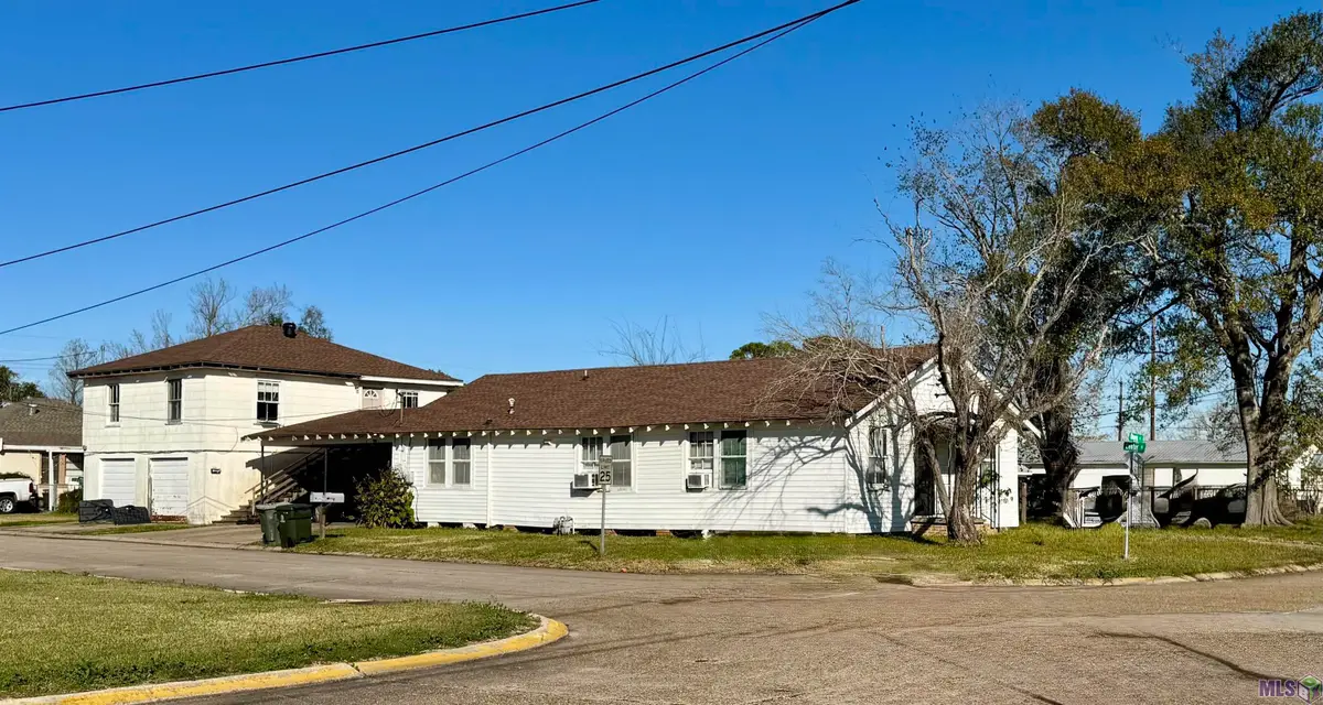 1301 & 1301 1/2 Bourg St, Houma, LA 70364 - #1