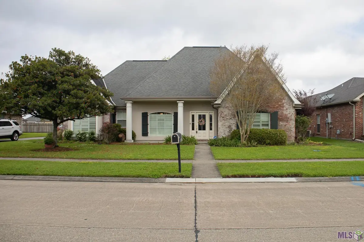 135 Autumn Dr, Houma, LA 70360 - #1