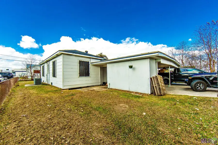 107 W 11th St, Larose, LA 70373 - #2