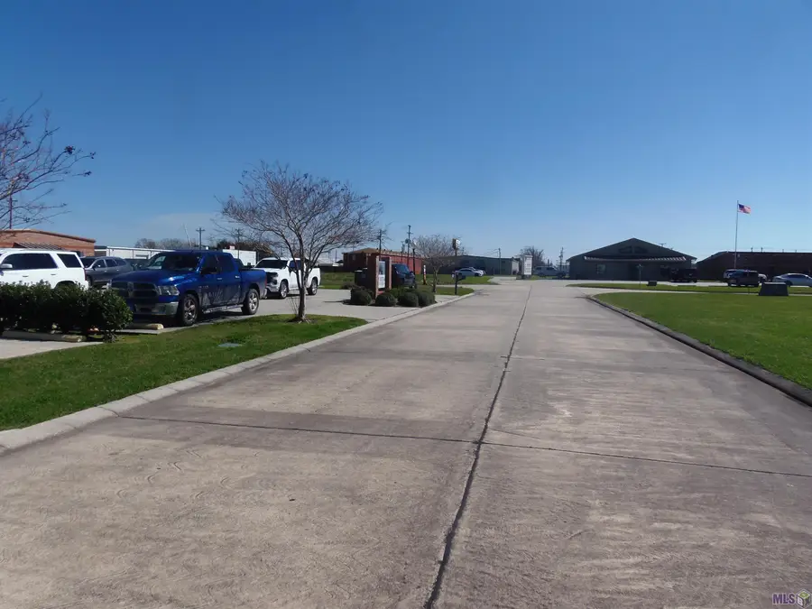 449 Paddock Lane, Houma, LA 70360 - #3