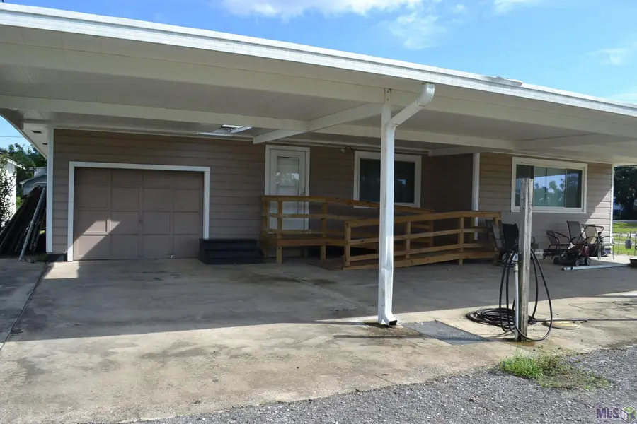 142 Oakridge Dr, Golden Meadow, LA 70357 - #3