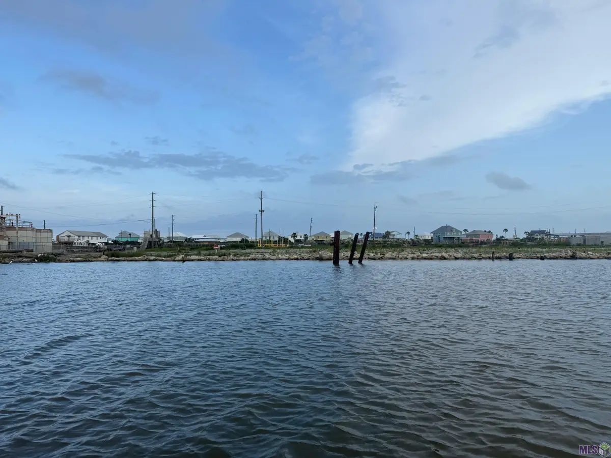 4545 Hwy 1, Grand Isle, LA 70358 - #1