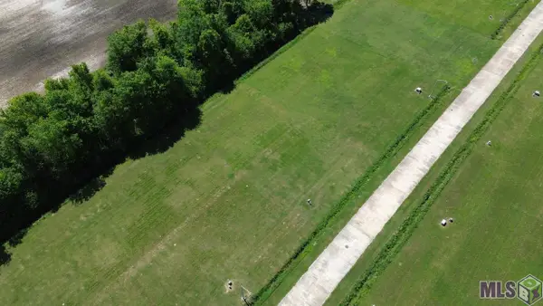 363 Le Belle Maison Drive, Raceland, LA 70301