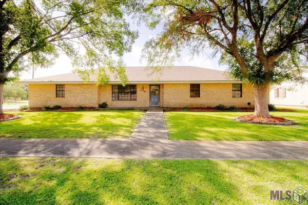 226 Glenwood Dr, Houma, LA 70363