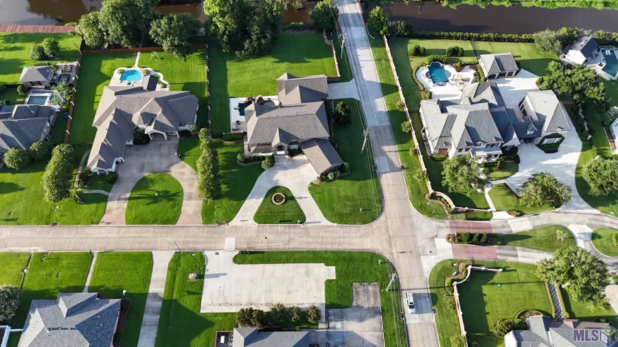 207 Regal Row, Houma, LA 70360 - #3