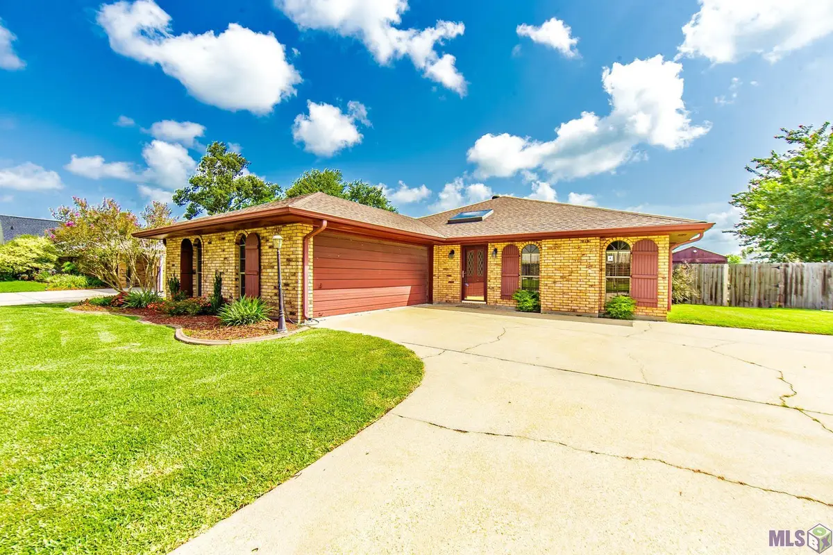 214 Lake Crescent Circle, Houma, LA 70360 - #1