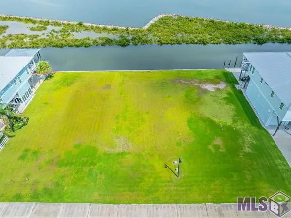 70 Queen Bess, Grand Isle, LA 70358