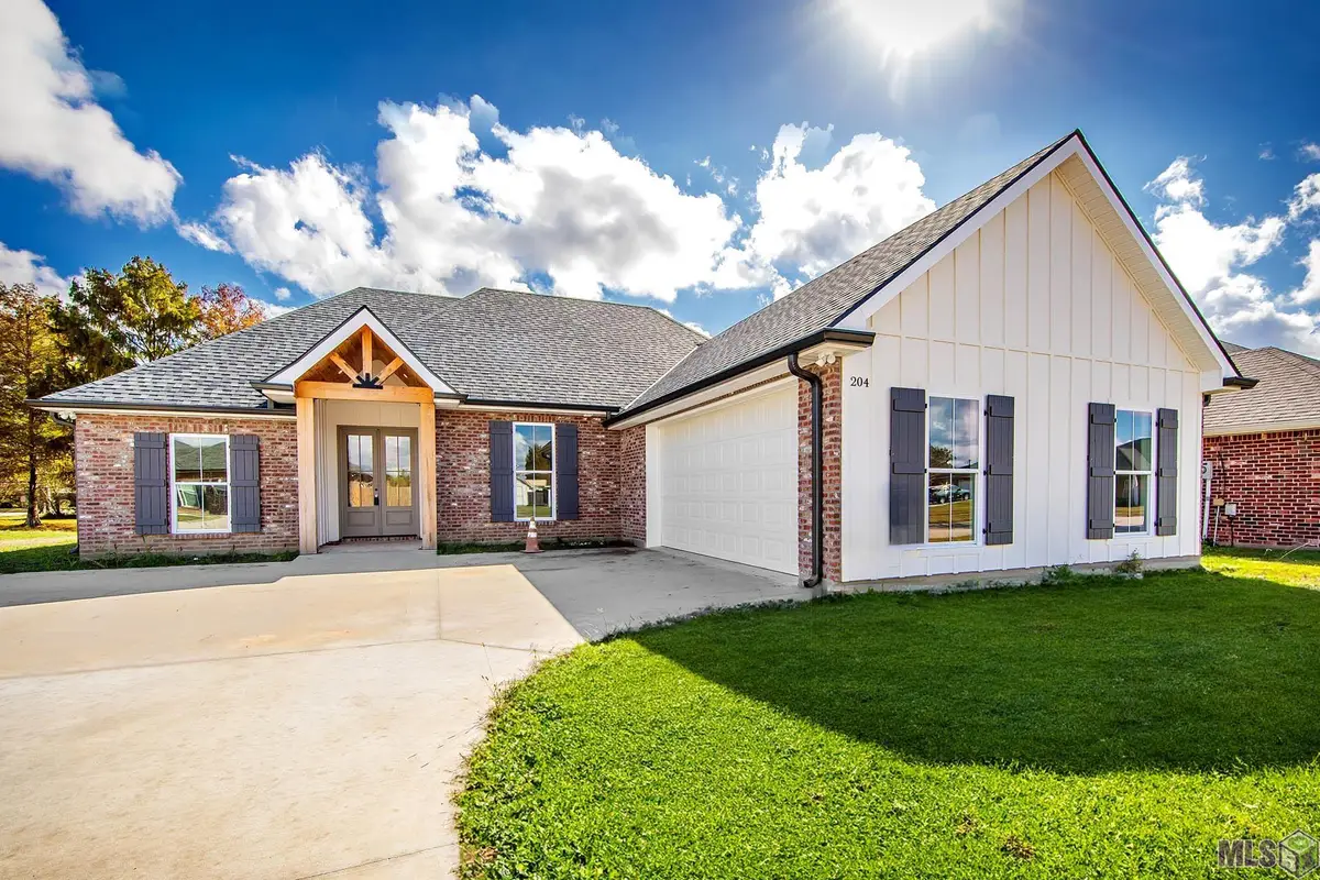204 Newsom Dr, Houma, LA 70360 - #1