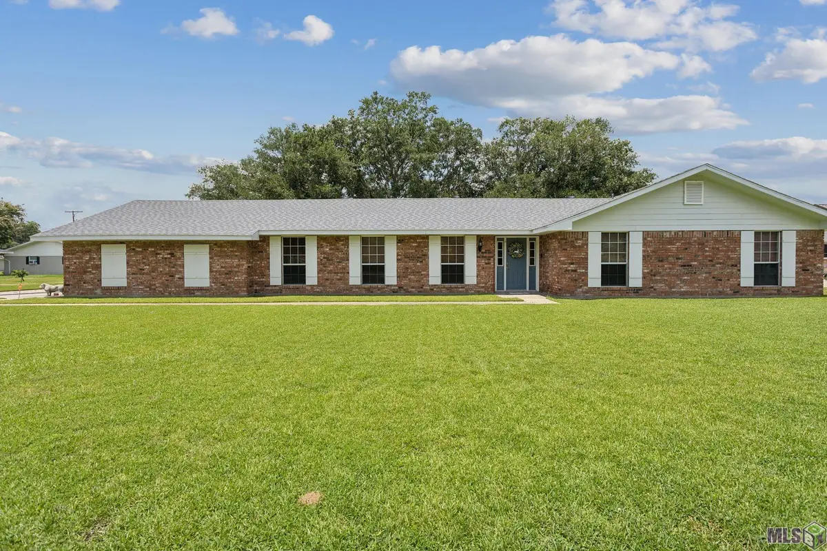 1611 N Sherman St, Jennings, LA 70546 - #1