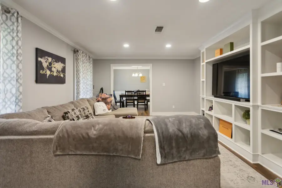 1611 N Sherman St, Jennings, LA 70546 - #2