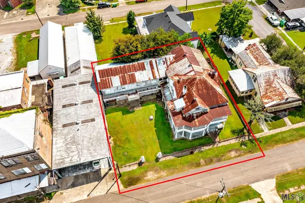 215 Franklin Ave, Napoleonville, LA 70390