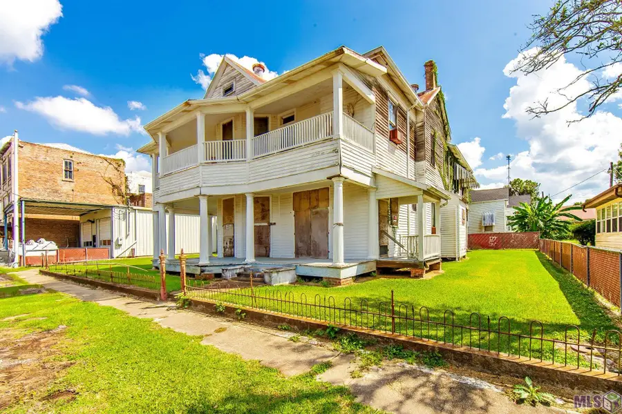 215 Franklin Ave, Napoleonville, LA 70390 - #3