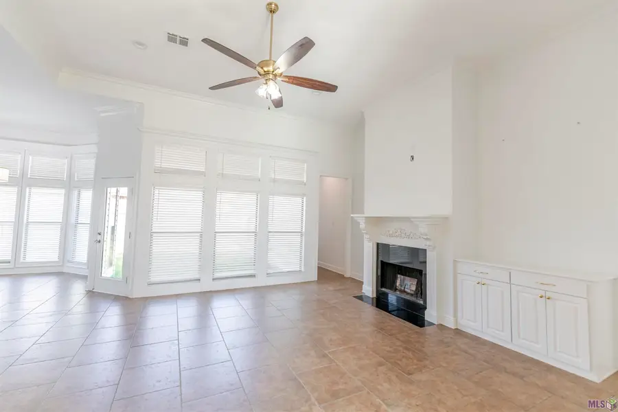 384 Sugarwood Boulevard, Houma, LA 70360 - #2