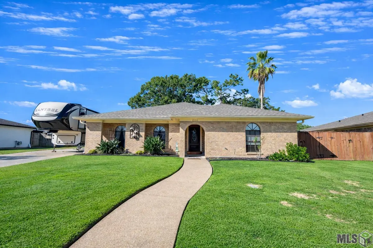 208 Raywood Dr, Houma, LA 70360 - #1