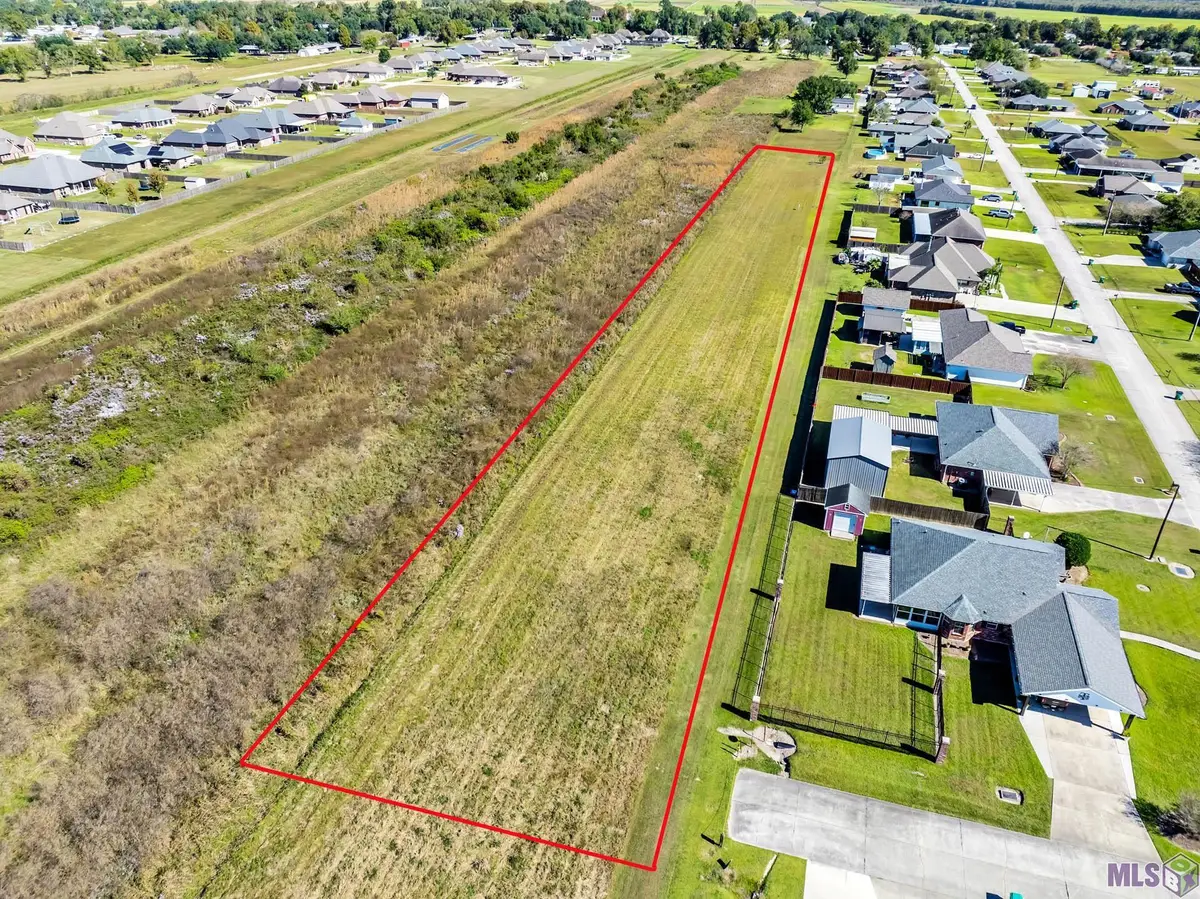 102 Madeline St, Thibodaux, LA 70301 - #1