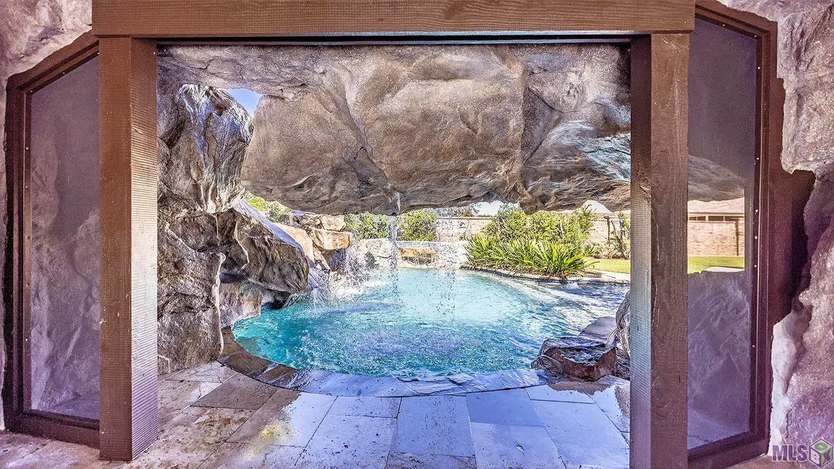 124 Houmas Drive, Houma, LA 70360 - #1