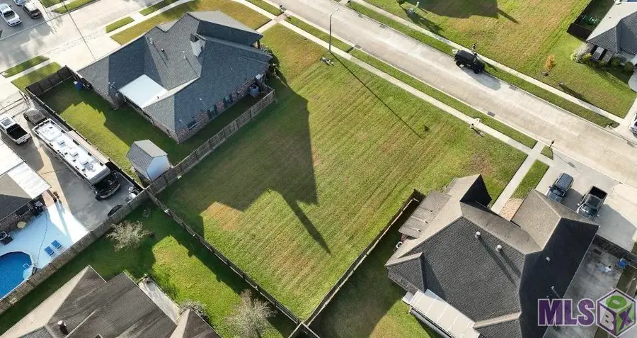 617 Shadowlawn Dr, Berwick, LA 70342 - #3