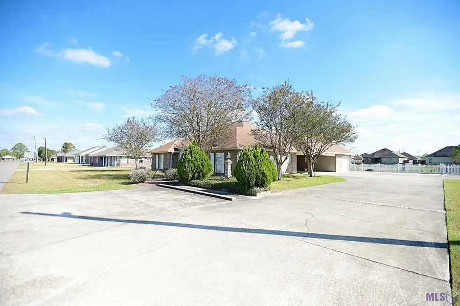 1403 East Camellia Drive, Thibodaux, LA 70301 - #2