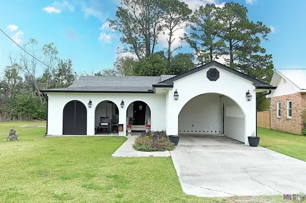 119 Napoleon Ave, Napoleonville, LA 70390