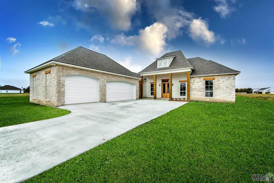 1313 Rosedown Dr, Thibodaux, LA 70301 - #2