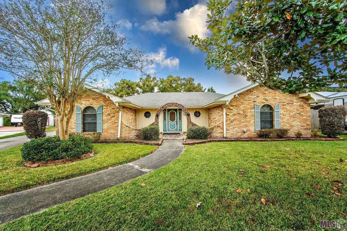110 Colyell Dr, Houma, LA 70363 - #1
