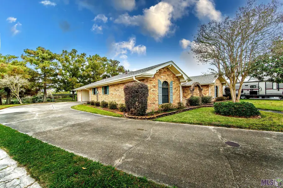 110 Colyell Dr, Houma, LA 70363 - #2