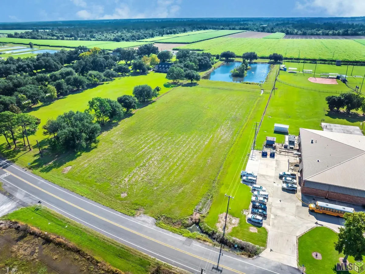 617 B Bayou Dularge Rd, Houma, LA 70363 - #1