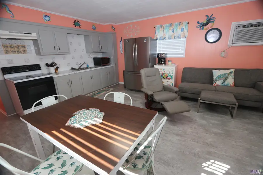 189 Oak, Grand Isle, LA 70358 - #3