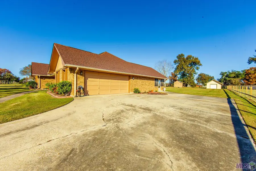 1351 Doctor Beatrous Rd, Theriot, LA 70397 - #2