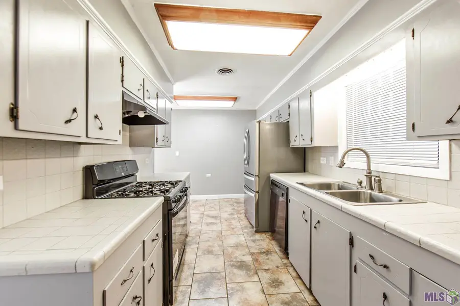 620 Douglas Dr, Houma, LA 70364 - #2