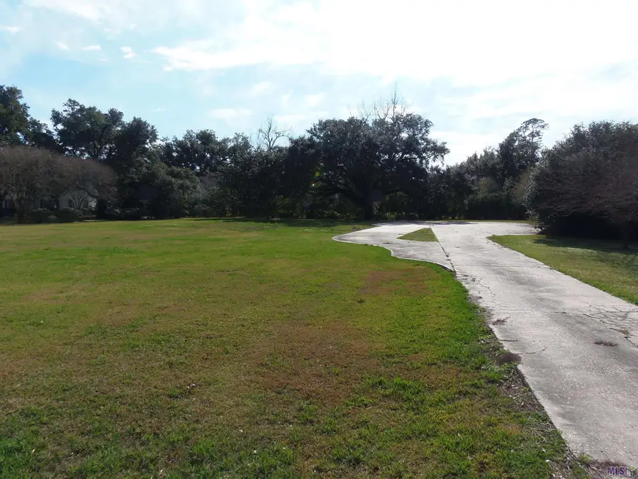 820 East 1st Street, Thibodaux, LA 70301 - #3