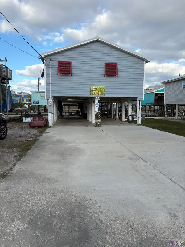 140 Memory Ln, Grand Isle, LA 70358