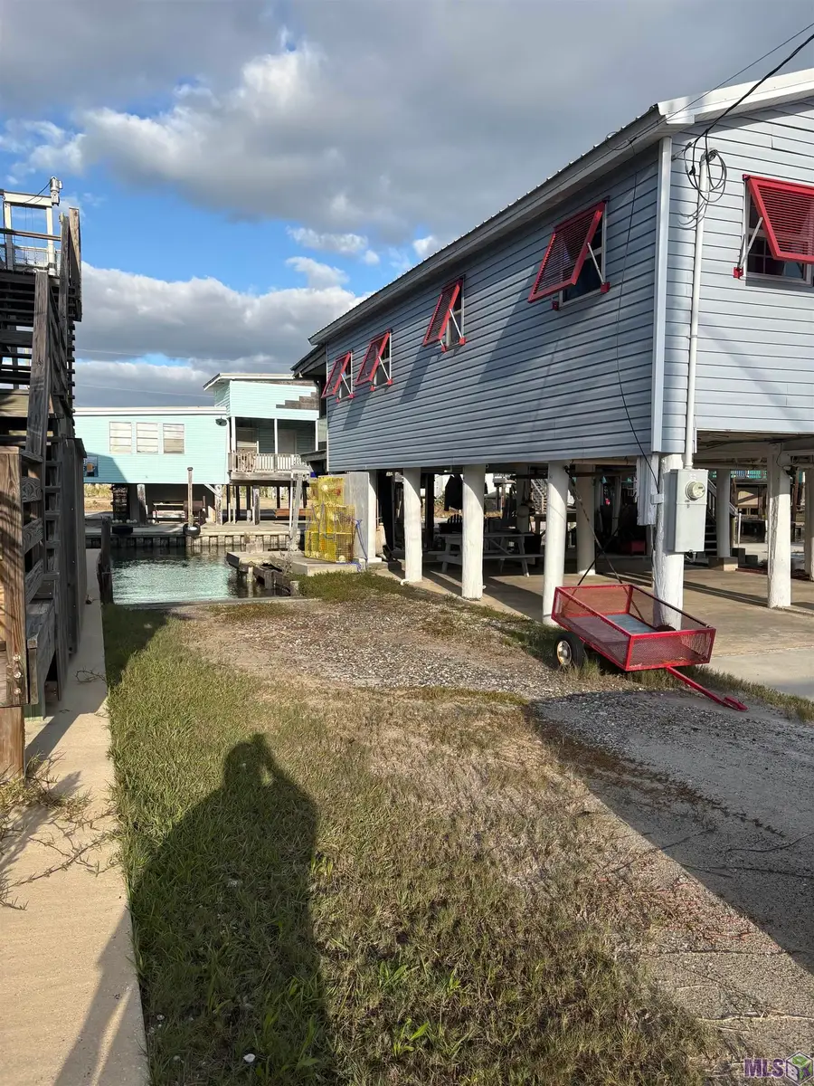 140 Memory Ln, Grand Isle, LA 70358 - #2