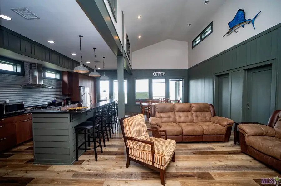 118 Hebert Ln, Grand Isle, LA 70358 - #3
