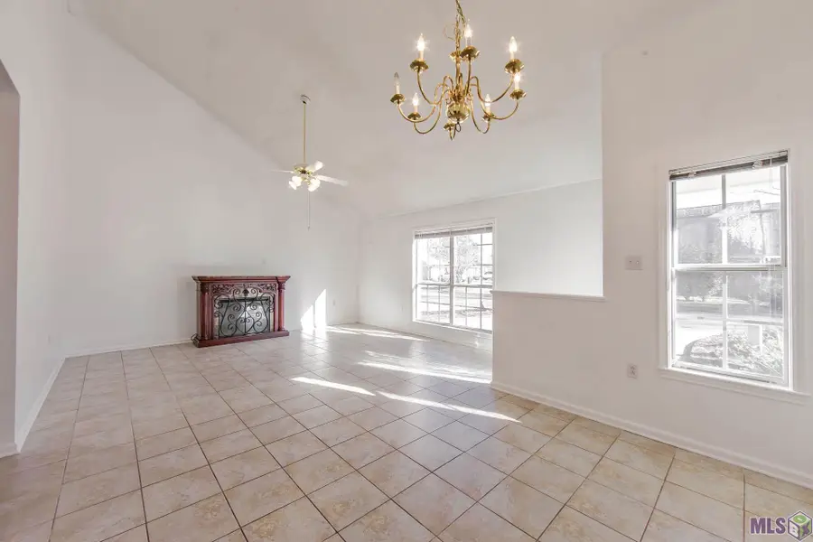 6856 Gail St, Houma, LA 70364 - #3