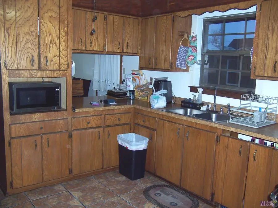 3700 Thomas Dr, Houma, LA 70363 - #2