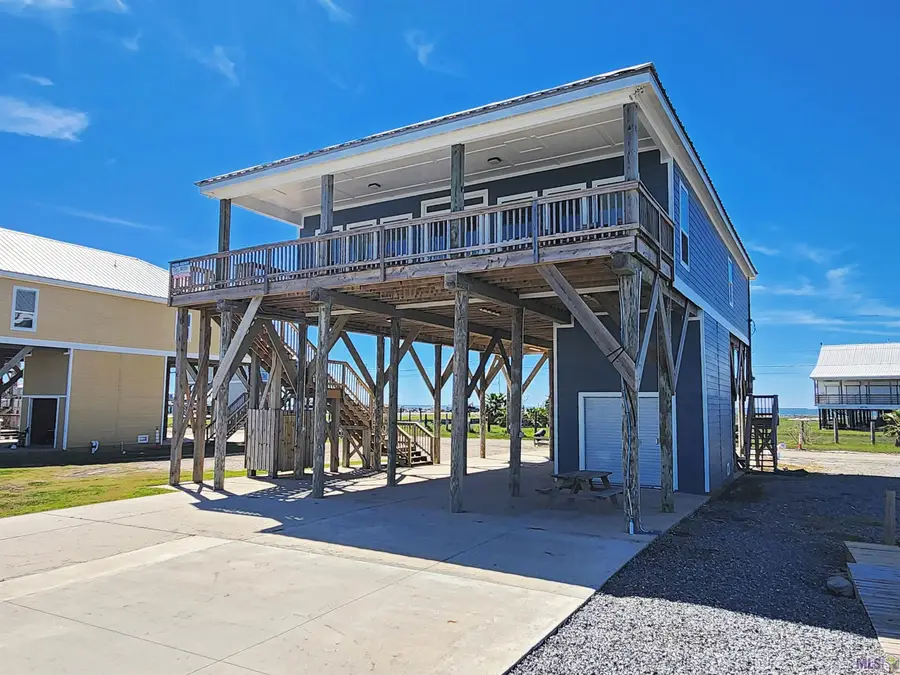 238 E Central, Grand Isle, LA 70358 - #2