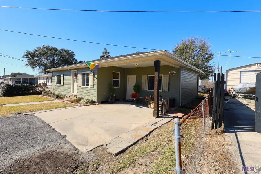 218 North Oak Street, Lockport, LA 70374 - #3