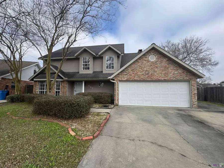 527 Watson St, Berwick, LA 70342 - #3