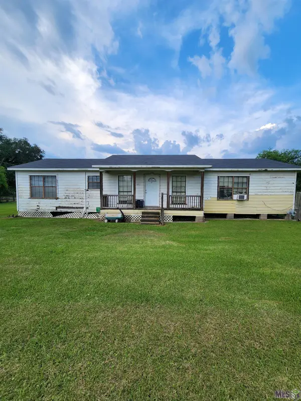 109 Frank Ln, Belle Rose, LA 70341