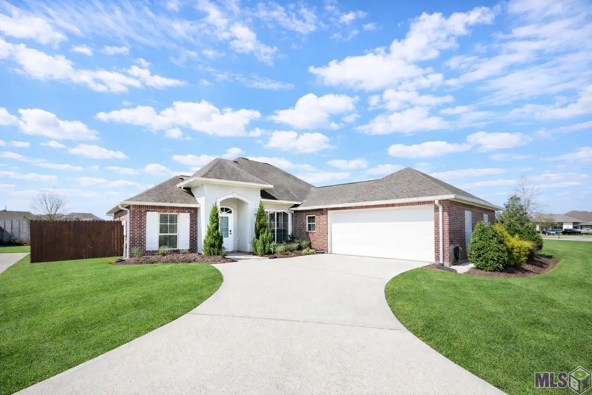 156 Lake Howard Avenue, Thibodaux, LA 70301 - #1