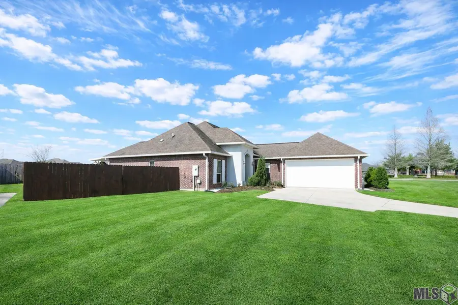 156 Lake Howard Avenue, Thibodaux, LA 70301 - #2